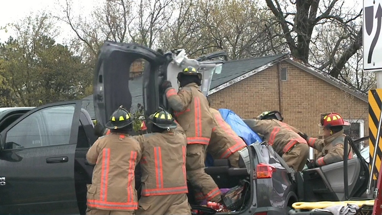 Mount Hope collision sends three people to hospital - CHCH News