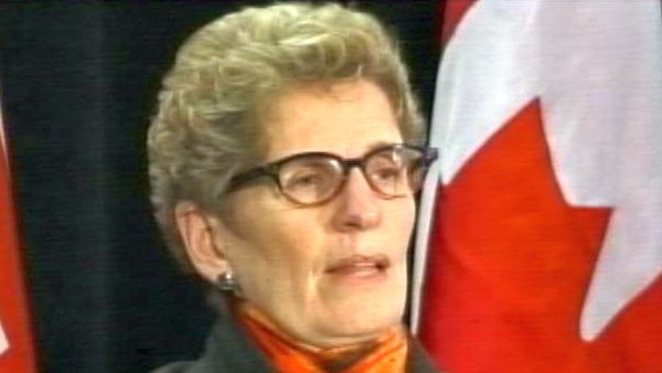 Ontario Premier Kathleen Wynne talks about the federal budget; Queen's Park, February 12, 2014