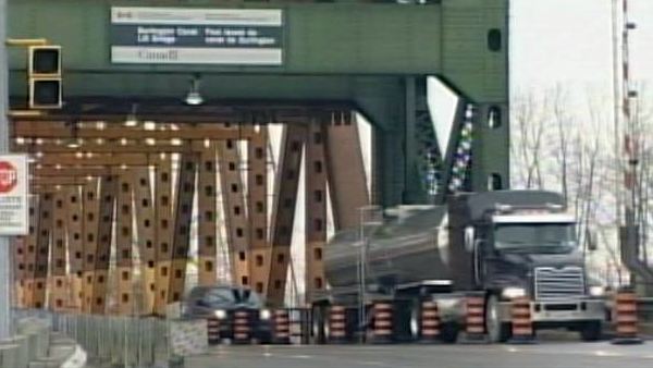 Lane restrictions on the Burlington Canal lift bridge; March 19, 2014