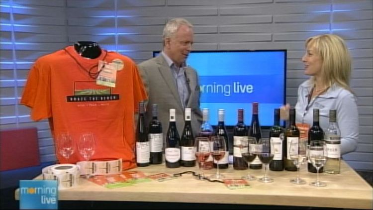 Bob Cowan with Heidi Fielding of Fielding Winery; Morning Live, May 28, 2014