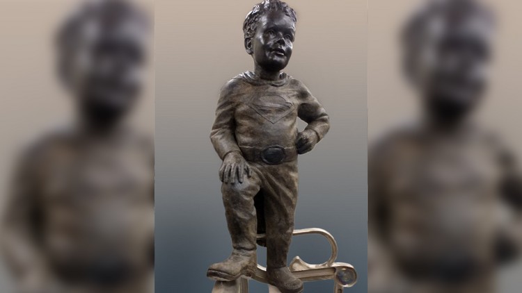 DC Entertainment says a memorial statue for a Toronto boy starved to death by his grandparents can have the Superman logo.