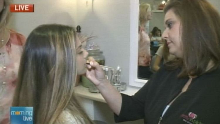 Girl gets made up at Pretty in Pink spa, Oakville; Morning Live, July 14, 2014