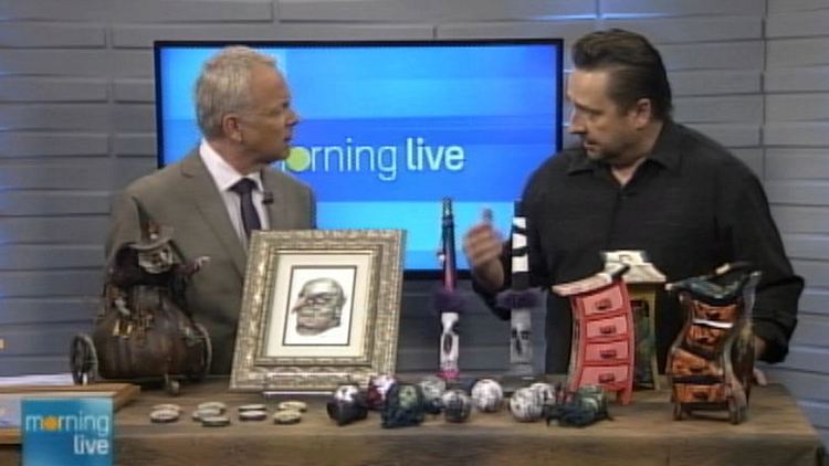 Bob Cowan with Gnarled Branch artist David Irvine; Morning Live, September 2, 2014