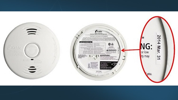 A Kidde smoke/carbon monoxide detector with the date stamp (handout)