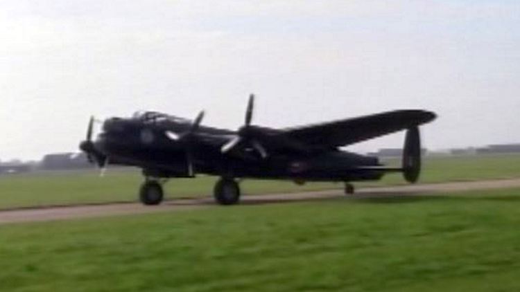 The Lancaster returns to the Canadian Warplane Heritage Museum; Mount Hope, September 28, 2014