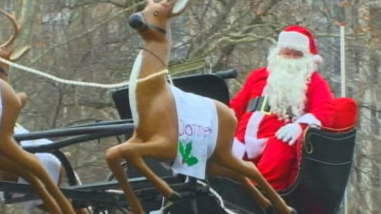 Christmas season kicks off with Hamilton’s Santa Claus Parade