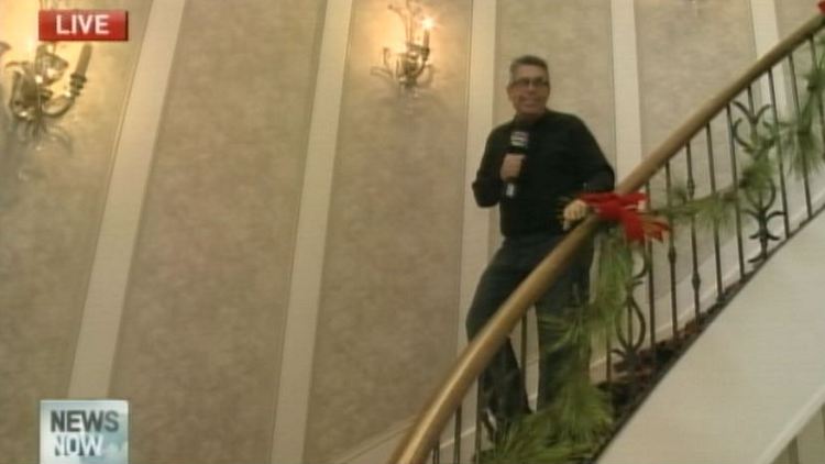 Matt touring an Ancaster home decorated for the holidays; News Now Midday, December 5, 2014