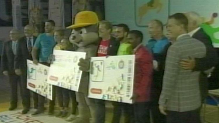 Archive image of Pan Am mascot Pachi at photo op