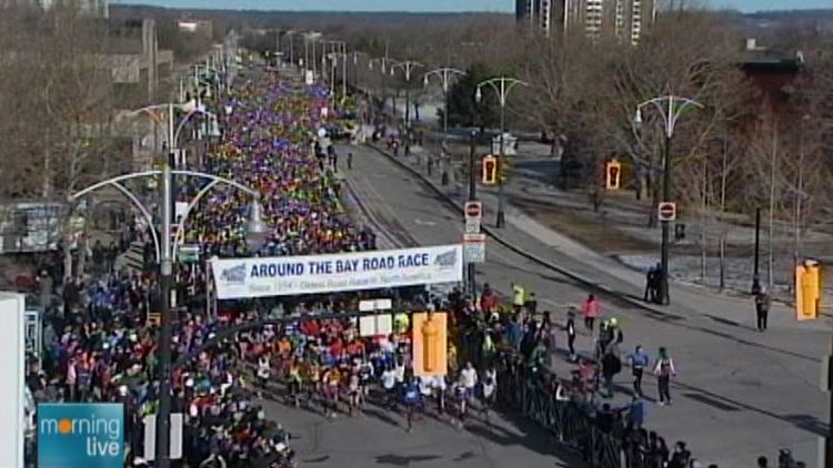 Archive image of Around The Bay Road Race starting line