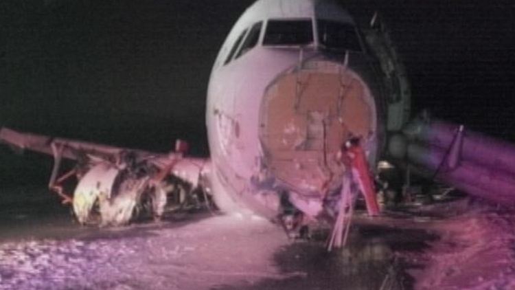 Air Canada plane that crashed hit antenna array before landing on runway