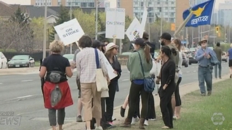 Teacher talks resume as Labour Board prepares to rule