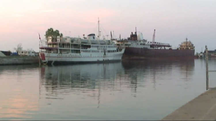 Captain John's Restaurant in Port Colborne