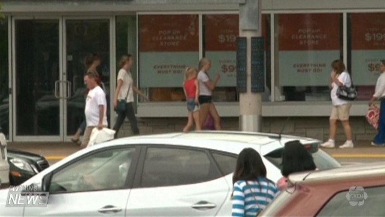 Shoppers keeping their cash in Canada