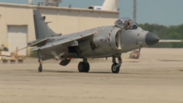 Harrier arrives for the Hamilton Airshow
