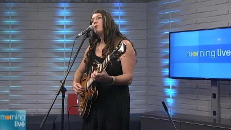 Terra Lightfoot performing on Morning Live, August 24, 2015