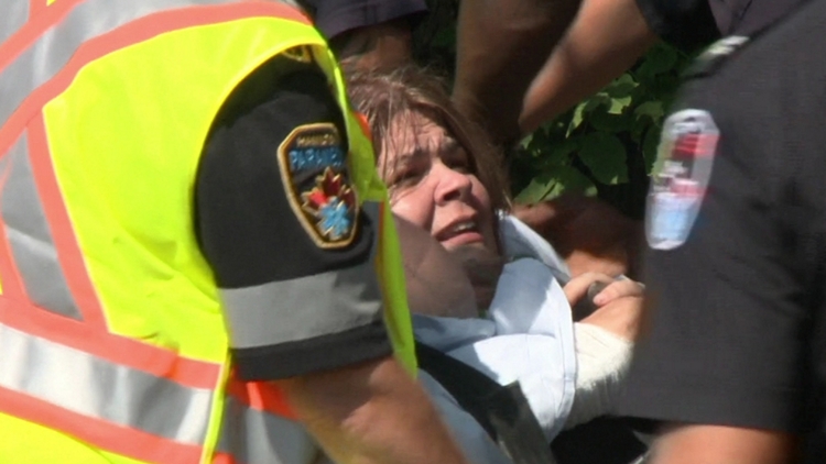 Woman rescued after falling down Devil's Punch Bowl; Stoney Creek, September 7, 2015