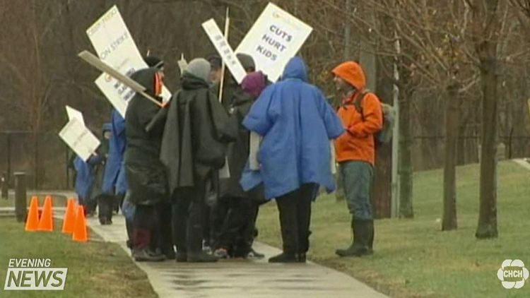 Public elementary school teachers prepare for job action