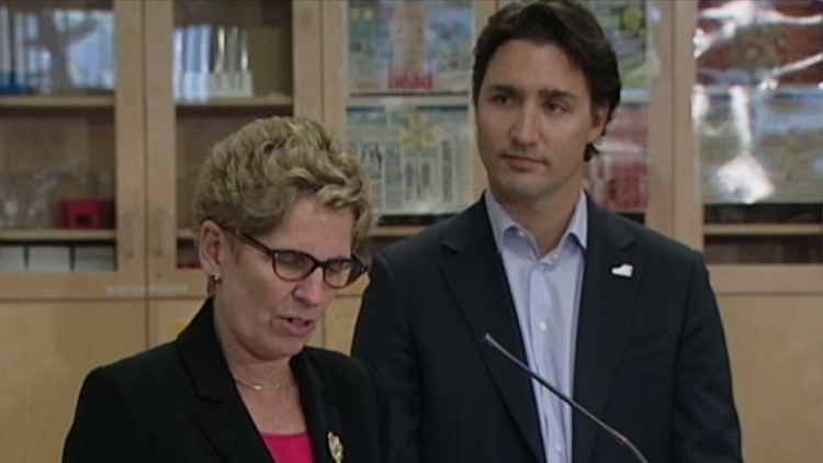 Kathleen Wynne campaigns with Justin Trudeau