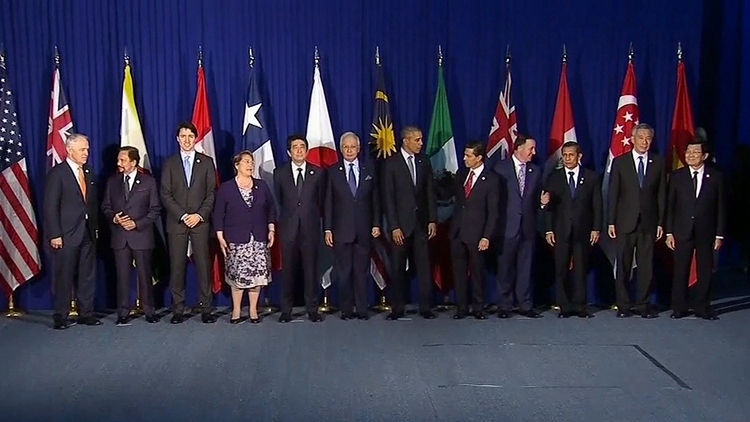 'Family photo' of APEC leaders; Manila, November 18, 2015