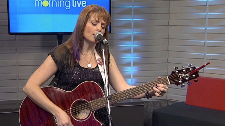 Morning Live Music Friday: Kym Simon