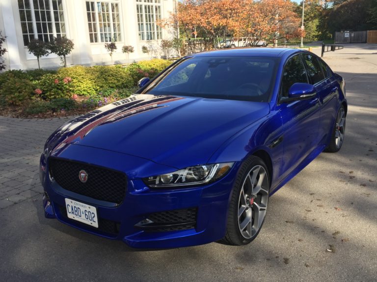 2017 Jaguar XE R-Sport