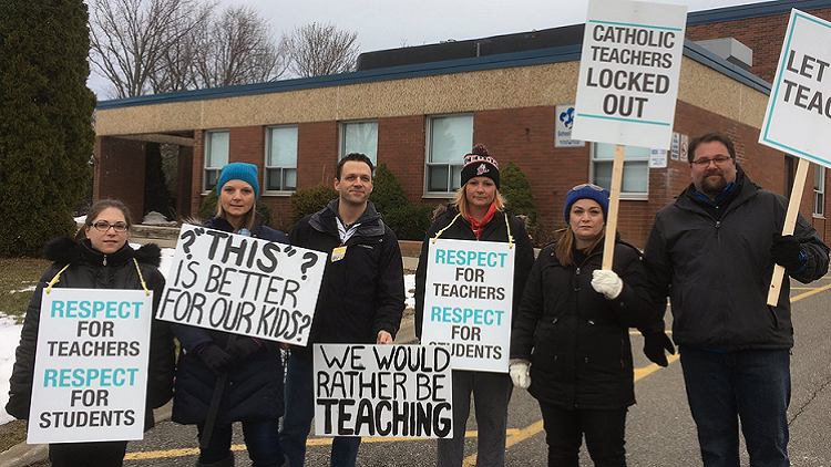 Niagara elementary teacher lockout continues as negotiations breakdown