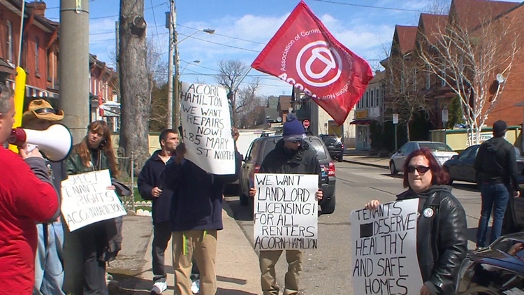 Tenants in Hamilton apartment protesting unlivable conditions