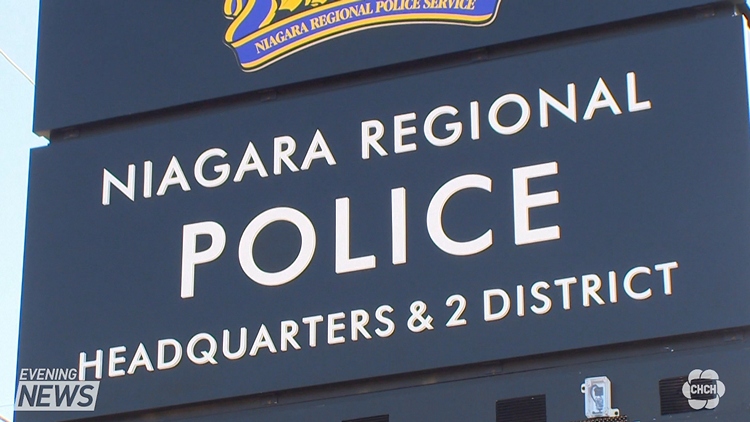 2 Niagara police officers facing criminal charges