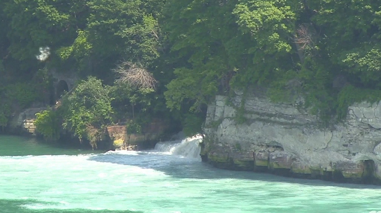 Sewage discharged into the Niagara River