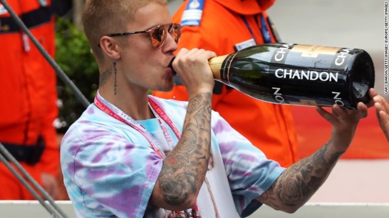 Justin Bieber banned from performing in Beijing