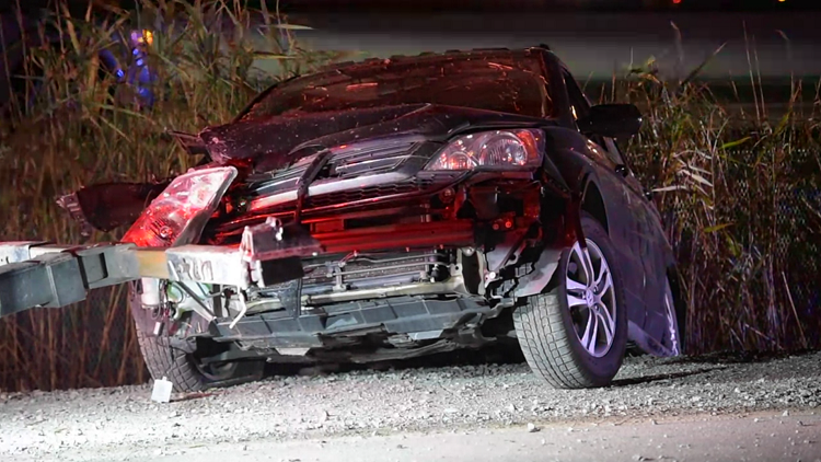 Single-vehicle crash on QEW sends one person to hospital