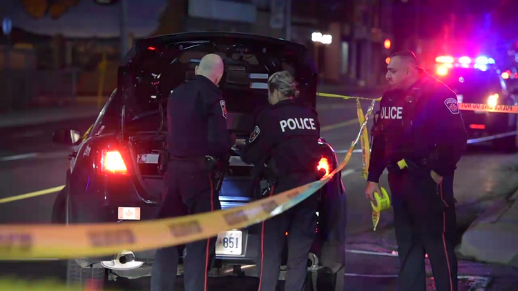 Hamilton police investigate overnight stabbing