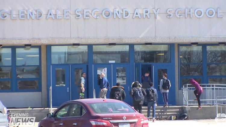 Second time in a week a threat forces a Hamilton school to lock its doors & keep students inside