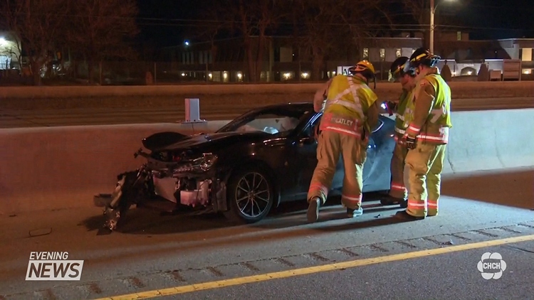 Street race on QEW ends in fatal crash killing one