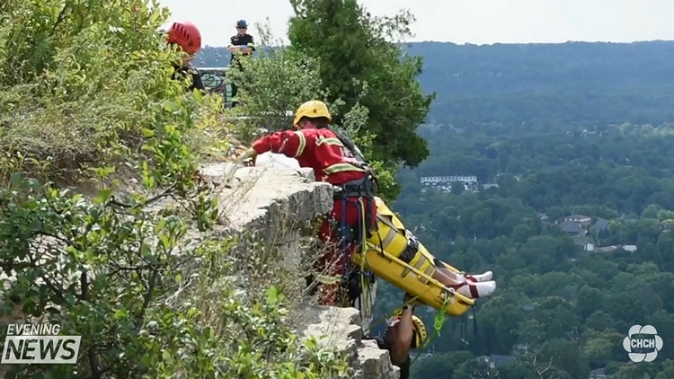 Two people remain in hospital after a daring rope rescue at Dundas peak