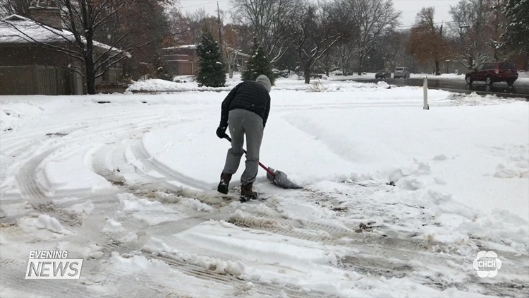 Shoveling snow raises heart attack rates