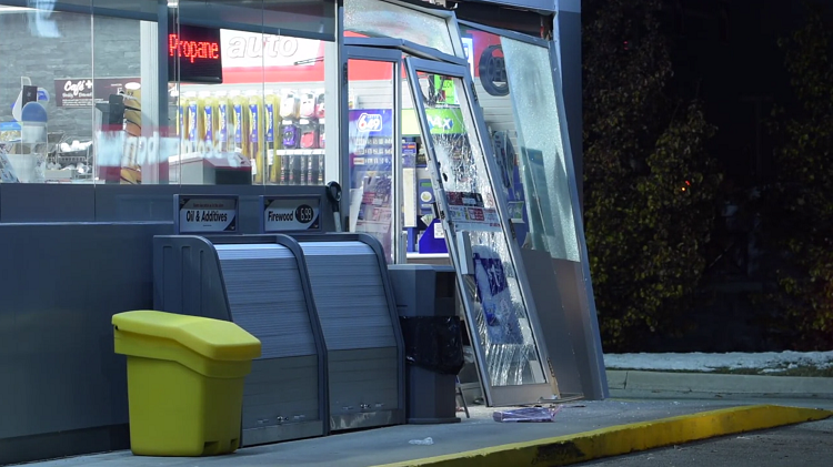 Door smashed, ATM stolen from Waterdown gas station