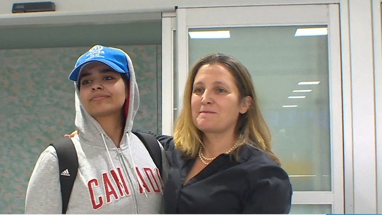 18-year-old Saudi woman detained in Thailand arrives in her new home of Canada