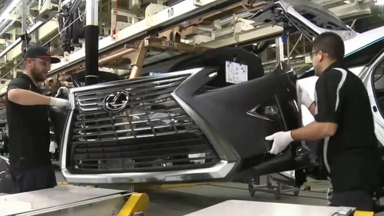 Toyota to build Lexus SUV in Cambridge plant starting in 2022