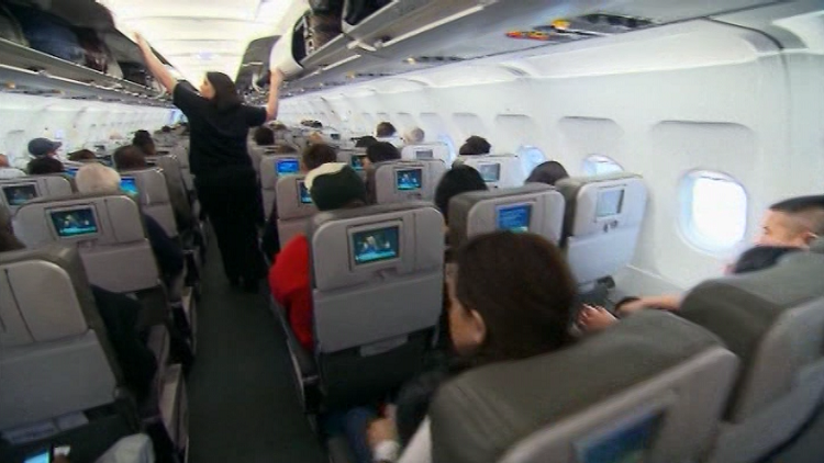 Tips to help you avoid germs on airplanes