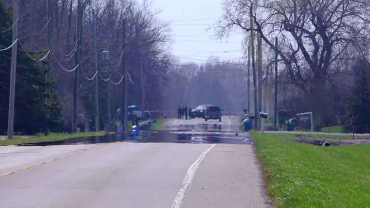 Cyclist found in ditch with life threatening injuries: Niagara police