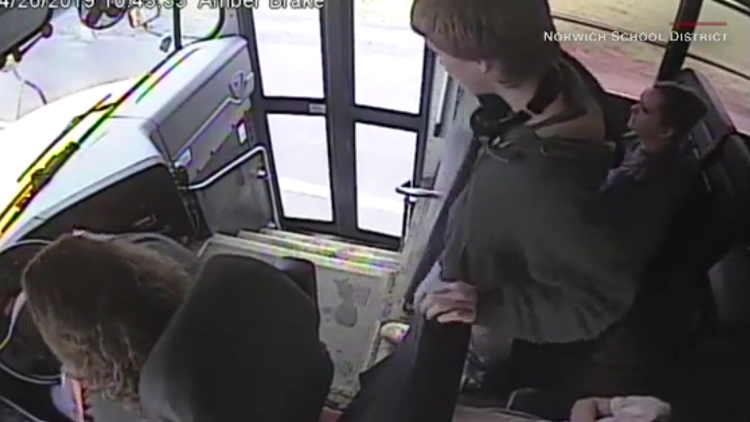 New York bus driver’s quick thinking reflexes save student