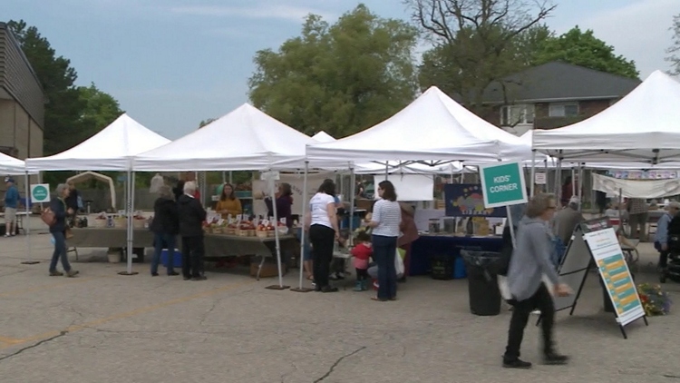 The Waterdown Farmer’s Market kicked off it’s 6th season