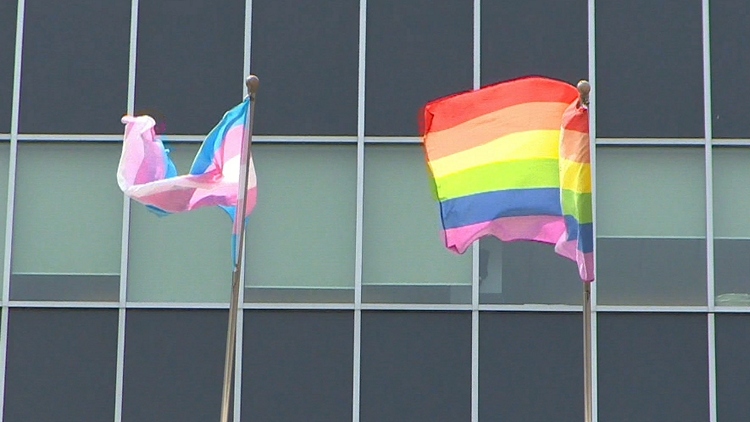 Terri Wallis and Cameron Kroetsch was in studio and discussed the relationship between LGBTQ community and the city of Hamilton