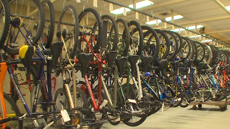 Hamilton police urge bike registration after over 500 thefts reported in 2022