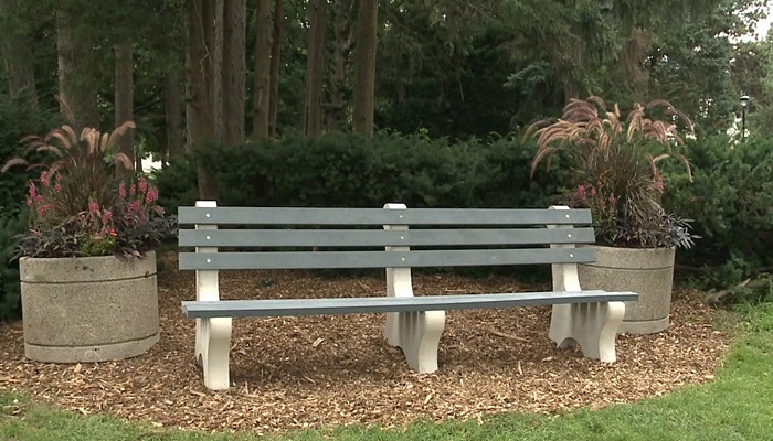 Memorial bench unveiled for victims of violence