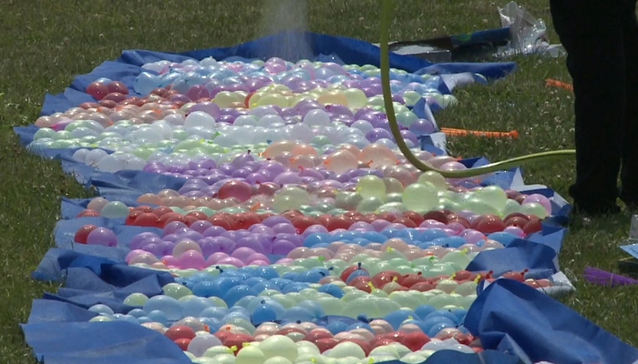 Largest water balloon fight in Hamilton