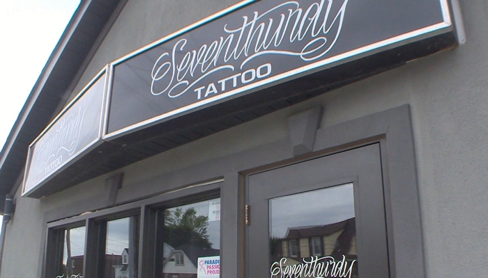 The Niagara community supports a local tattoo artist after his parlour was destroyed by a car