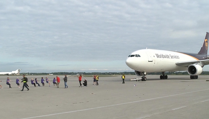 Pulling a plane for the United Way