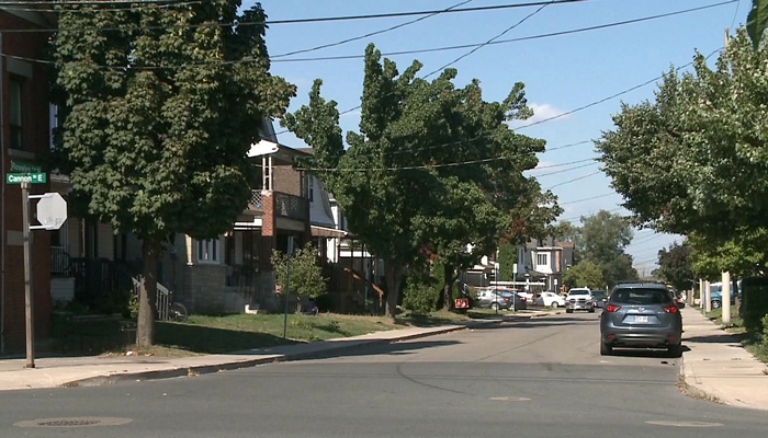 Man charged with aggravated assault in Rosslyn Avenue stabbing